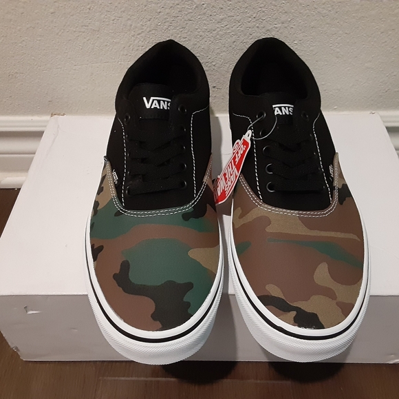 Vans - Picture 3 of 4